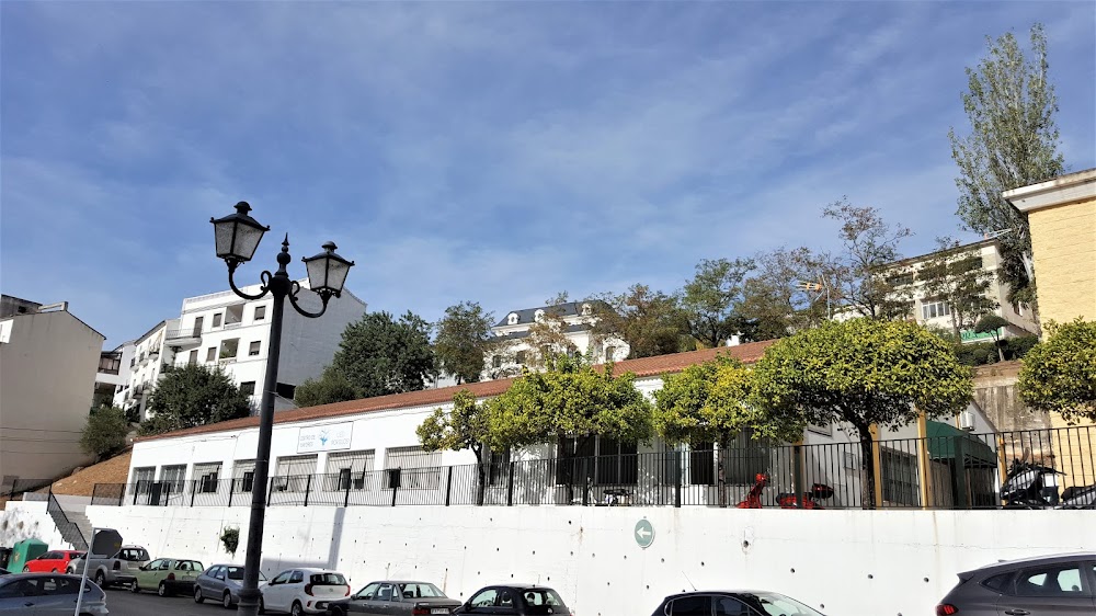 CENTRO DE DÍA PARA MAYORES POR ELLOS — residencia de mayores en Ubrique (foto 1)