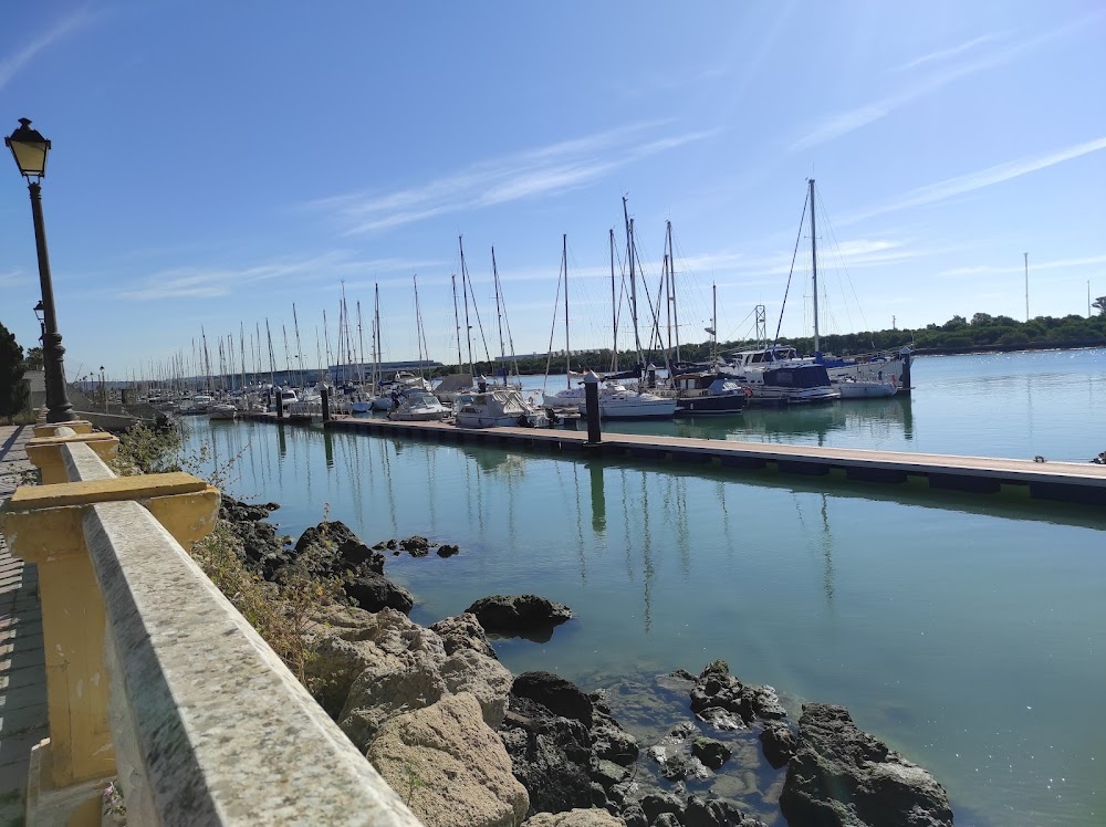 CENTRO DE DÍA PARA MAYORES GUADALETE — residencia de mayores en El Puerto de Santa María (foto 3)