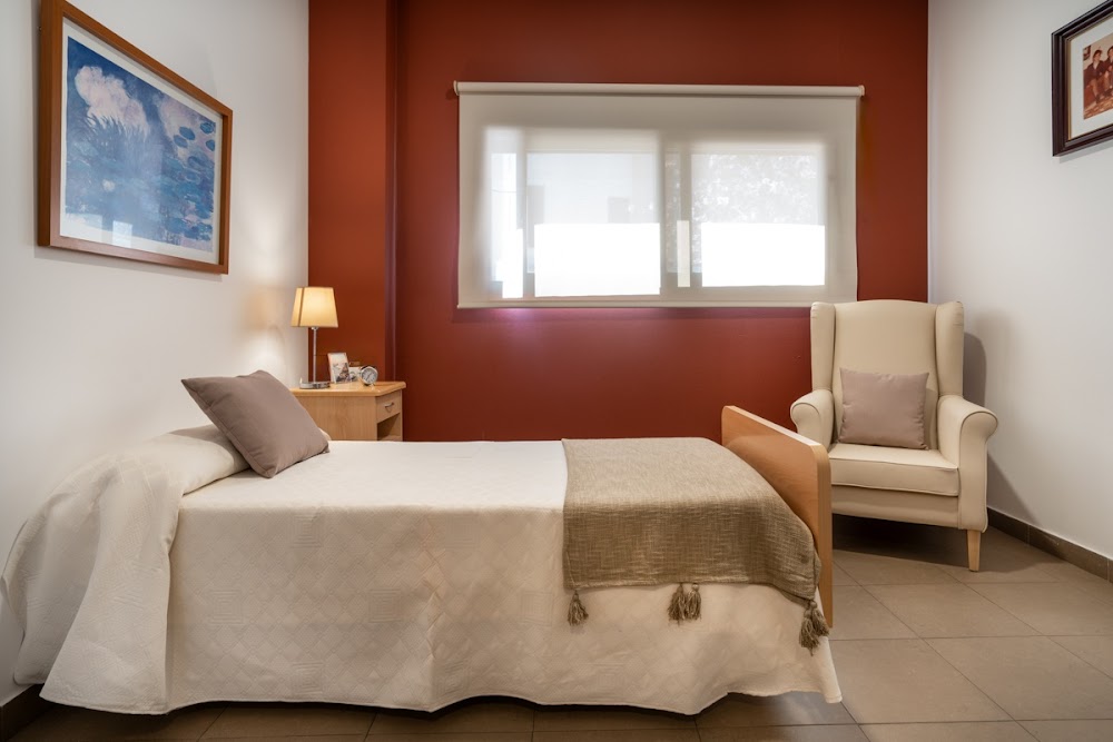 CENTRO DE DÍA PARA MAYORES DOMUSVI MICAELA ARAMBURU — residencia de mayores en Cádiz (foto 2)
