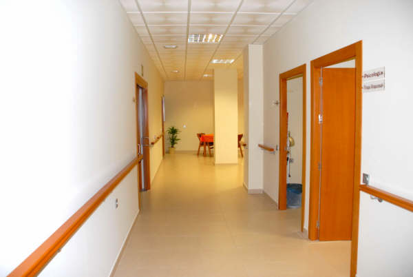 CENTRO DE DÍA PARA MAYORES OLYAL — residencia de mayores en Almería (foto 2)