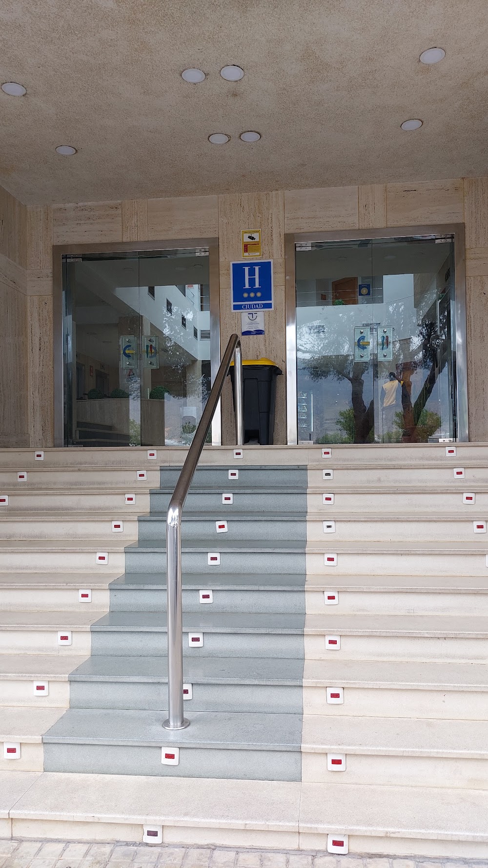 CENTRO DE DÍA PARA MAYORES VIVALDI — residencia de mayores en Roquetas de Mar (foto 2)
