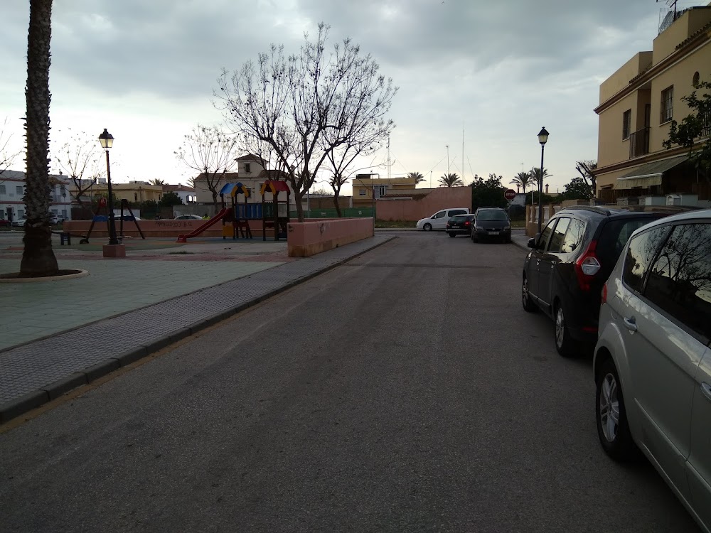 CENTRO DE DÍA PARA MAYORES ENFERMOS DE ALZHEIMER LUZ DE GUIA — residencia de mayores en Chipiona (foto 3)