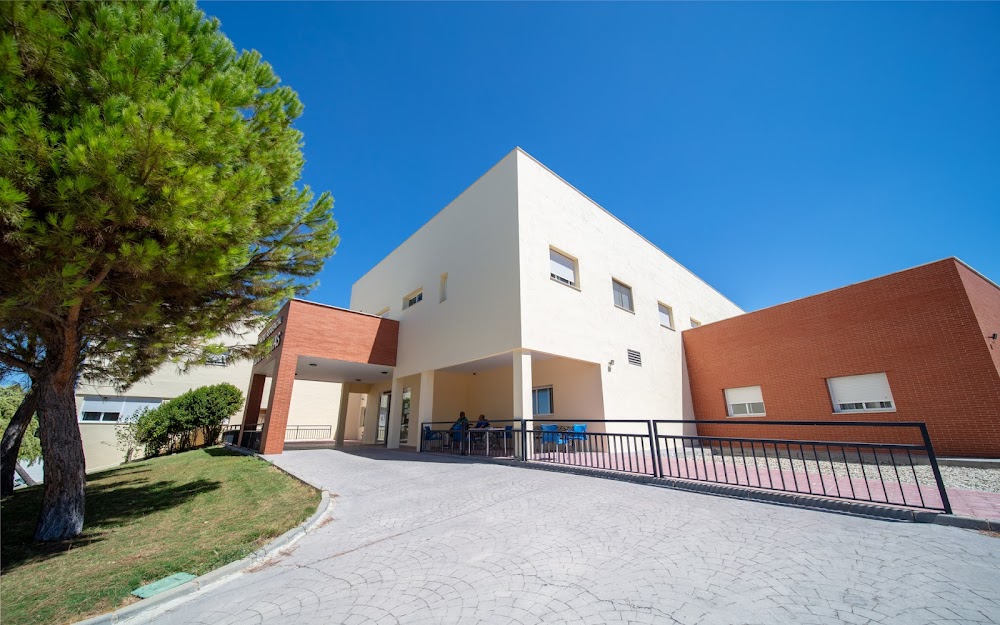 CENTRO DE DÍA PARA MAYORES JUAN ZARRIAS — residencia de mayores en Cazalilla (foto 2)