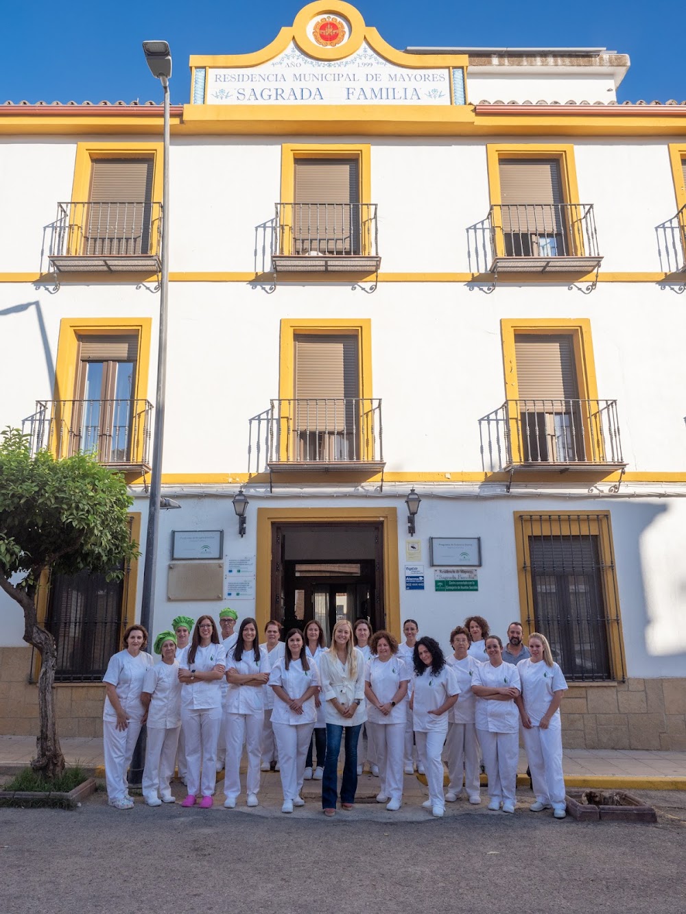 CENTRO DE DÍA PARA MAYORES SAGRADA FAMILIA — residencia de mayores en Arjonilla (foto 1)
