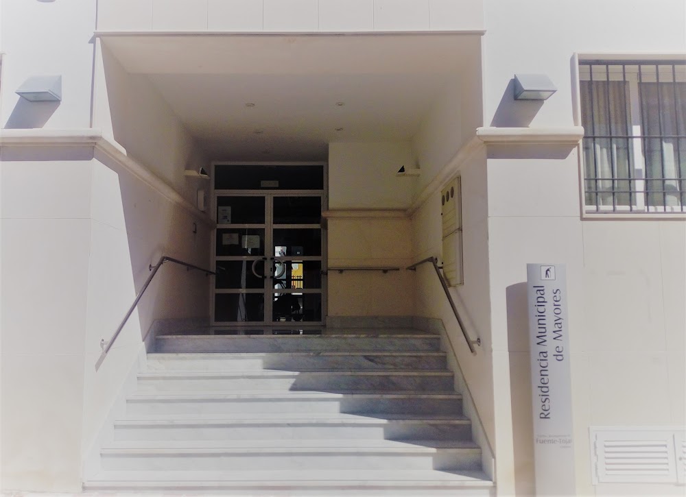 CENTRO DE DÍA PARA MAYORES MUNICIPAL — residencia de mayores en Fuente-Tójar (foto 2)