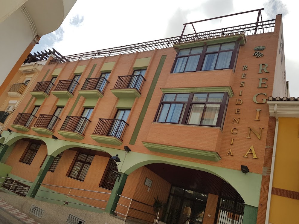 CENTRO DE DÍA PARA MAYORES REGINA — residencia de mayores en Churriana de la Vega (foto 2)