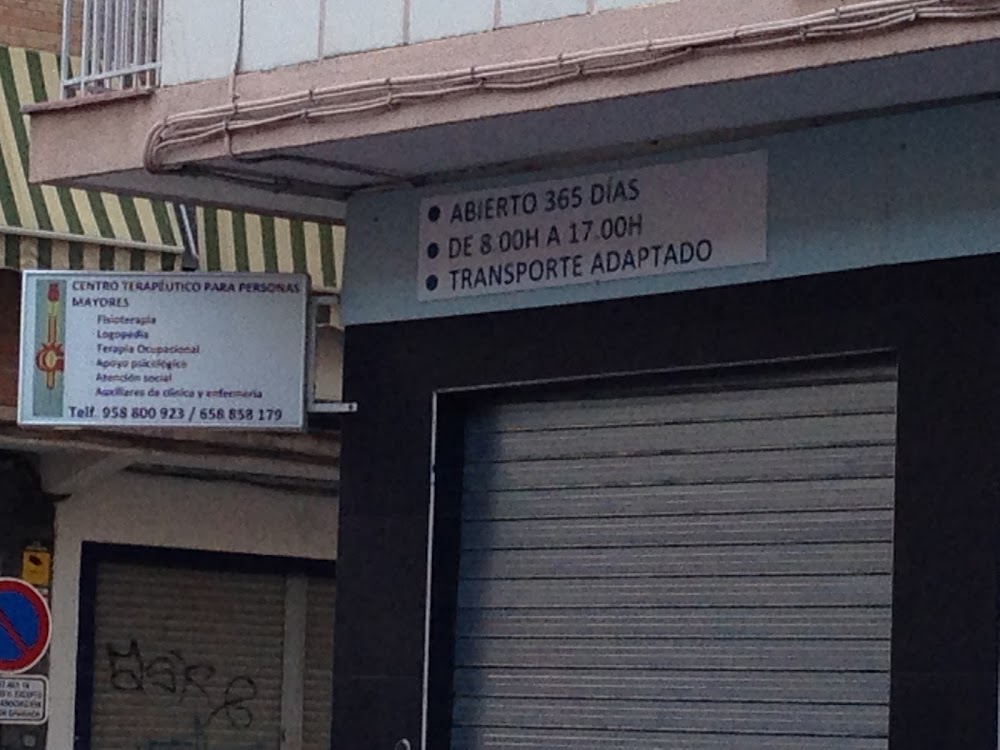 CENTRO DE DÍA PARA MAYORES CAMINO DE RONDA — residencia de mayores en Granada (foto 3)