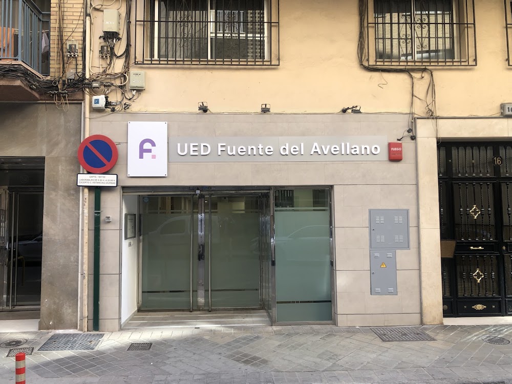 CENTRO DE DÍA PARA MAYORES FUENTE DEL AVELLANO — residencia de mayores en Granada (foto 2)