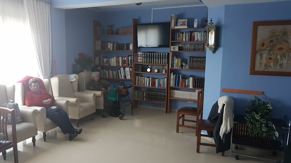 CENTRO DE DÍA PARA MAYORES DIVINA PASTORA — residencia de mayores en Fuente Vaqueros (foto 2)