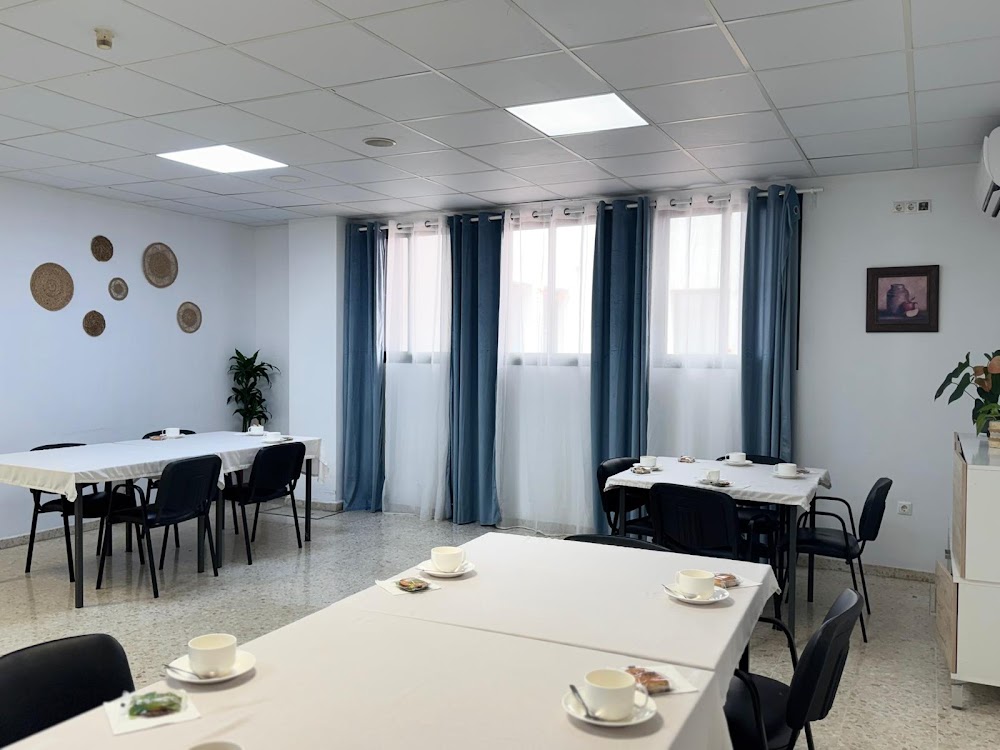 CENTRO DE DÍA PARA MAYORES CENTRO SOCIOASISTENCIAL DE PINOS PUENTE — residencia de mayores en Pinos Puente (foto 1)