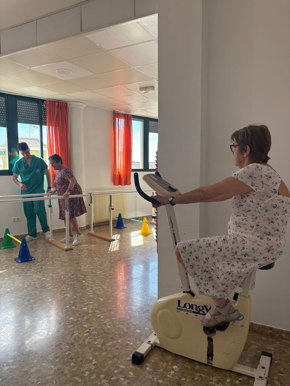 CENTRO DE DÍA PARA MAYORES LOS INFANTES — residencia de mayores en Pinos Puente (foto 2)