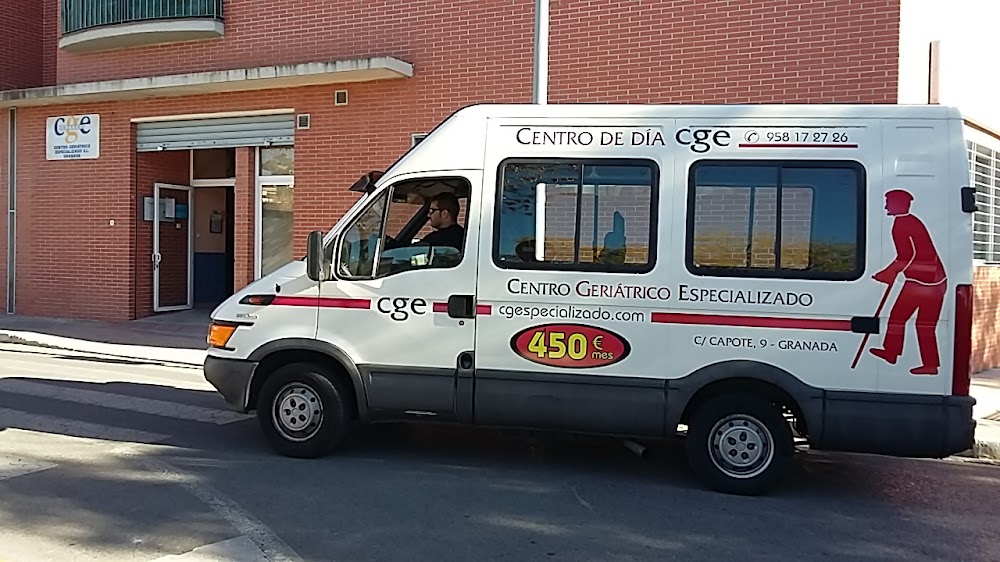 CENTRO DE DÍA PARA MAYORES CENTRO GERIATRICO ESPECIALIZADO — residencia de mayores en Granada (foto 1)