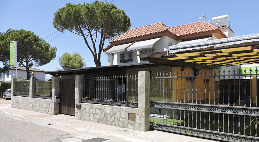 CENTRO DE DÍA PARA MAYORES PINO GRANDE — residencia de mayores en Carmona (foto 1)