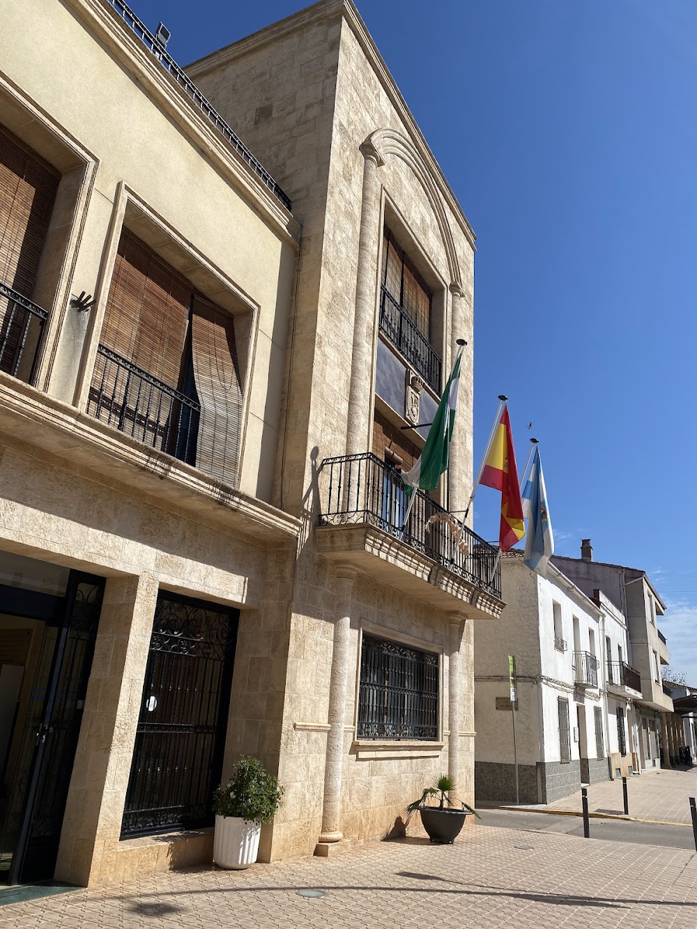 CENTRO DE DÍA PARA MAYORES DE ARROYO DEL OJANCO — residencia de mayores en Arroyo del Ojanco (foto 1)