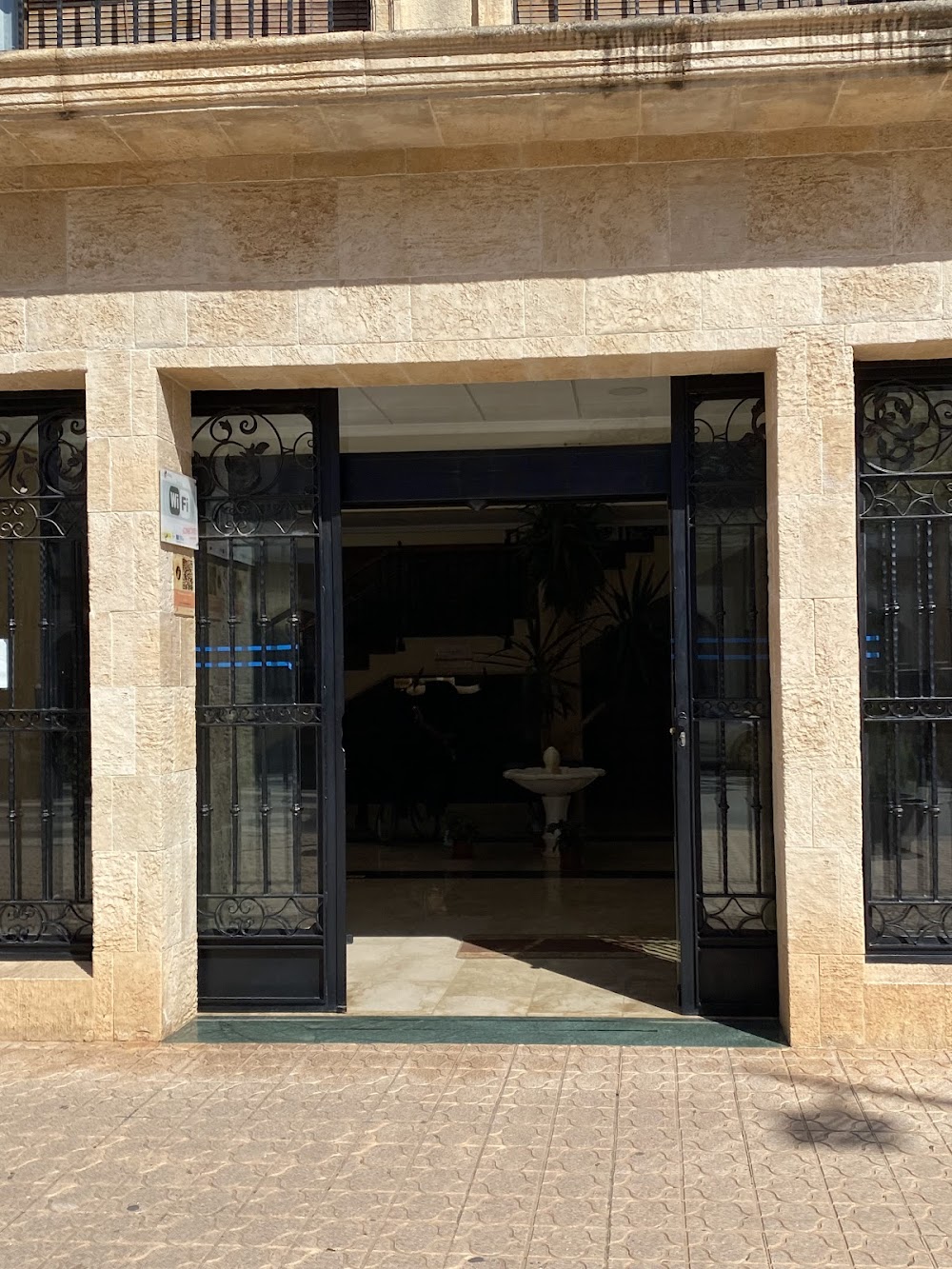 CENTRO DE DÍA PARA MAYORES DE ARROYO DEL OJANCO — residencia de mayores en Arroyo del Ojanco (foto 2)