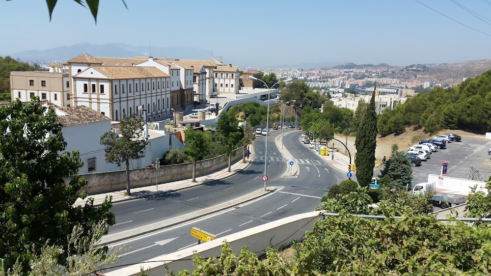 CENTRO DE DÍA PARA MAYORES ENFERMOS DE ALZHEIMER DE MALAGA — residencia de mayores en Málaga (foto 2)