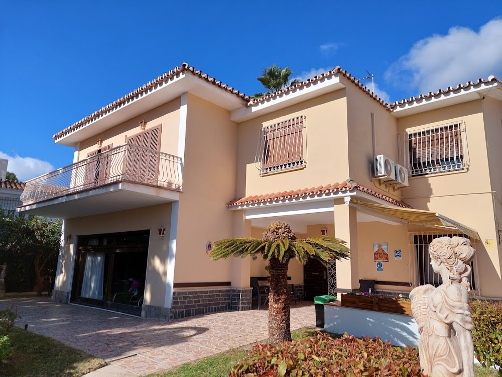 CENTRO DE DÍA PARA MAYORES RESIMAR — residencia de mayores en Málaga (foto 1)