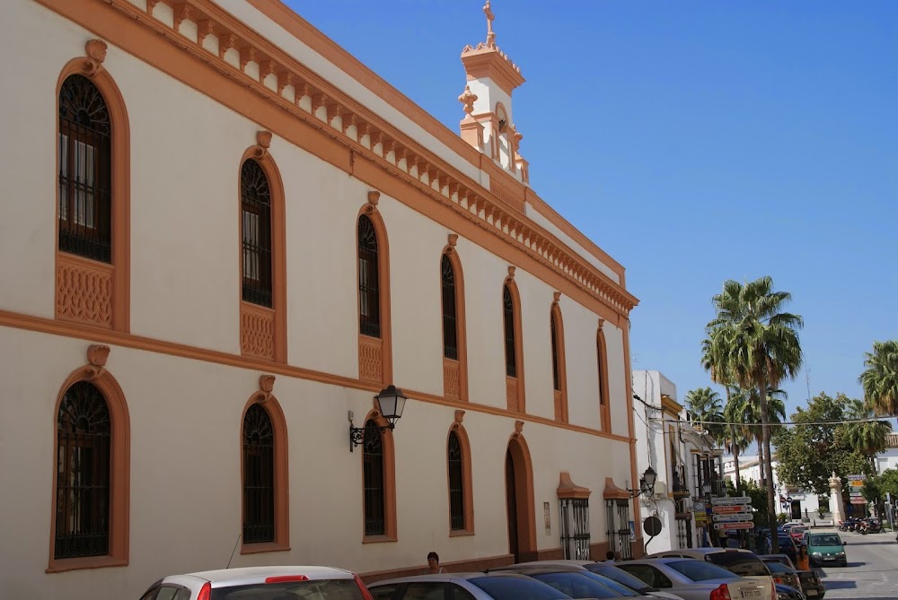 CENTRO DE DÍA PARA MAYORES LA CARIDAD — residencia de mayores en Lebrija (foto 2)