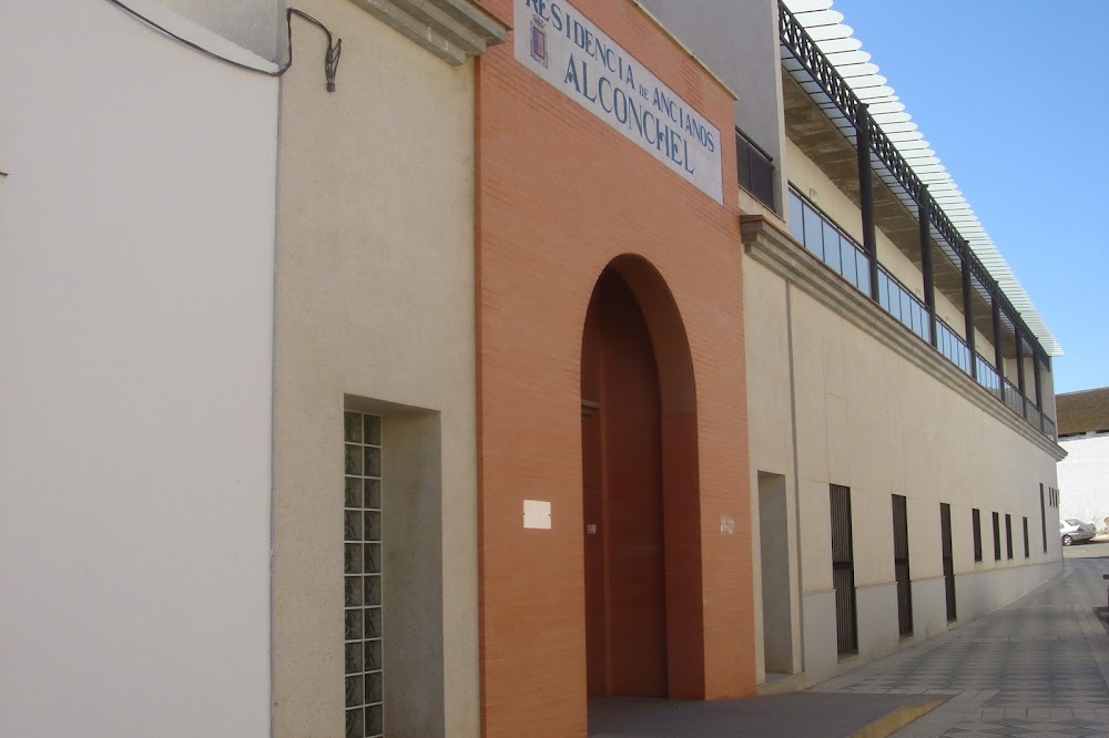 CENTRO DE DÍA PARA MAYORES ALCONCHEL — residencia de mayores en Mairena del Alcor (foto 1)