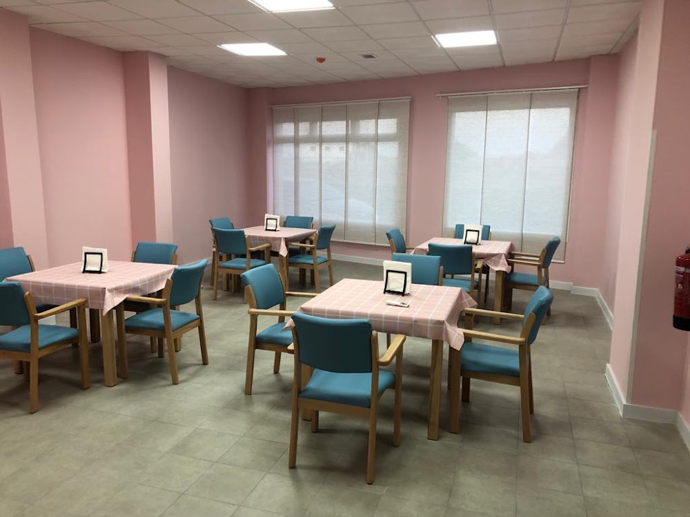CENTRO DE DÍA PARA MAYORES EL TRÉBOL — residencia de mayores en Brenes (foto 2)