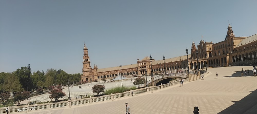 CENTRO DE DÍA PARA MAYORES ALKAMA — residencia de mayores en Camas (foto 1)