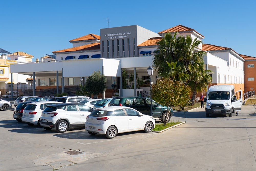 CENTRO DE DÍA PARA MAYORES ASISTENCIAL GERIATRICA ANDALUZA REIFS — residencia de mayores en Utrera (foto 1)