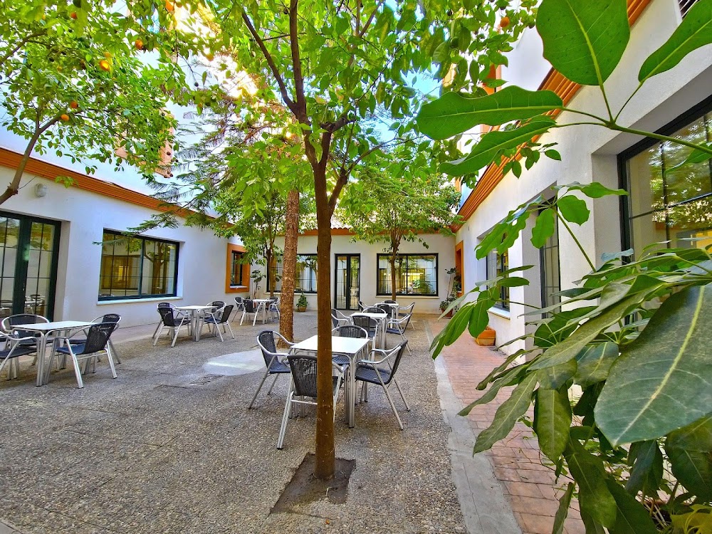 CENTRO DE DÍA PARA MAYORES VITALIA RINCONADA — residencia de mayores en La Rinconada (foto 1)