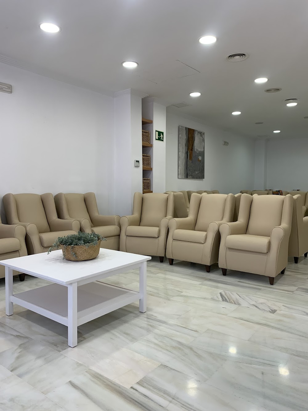 CENTRO DE DÍA PARA MAYORES LR LOS REMEDIOS — residencia de mayores en Sevilla (foto 1)