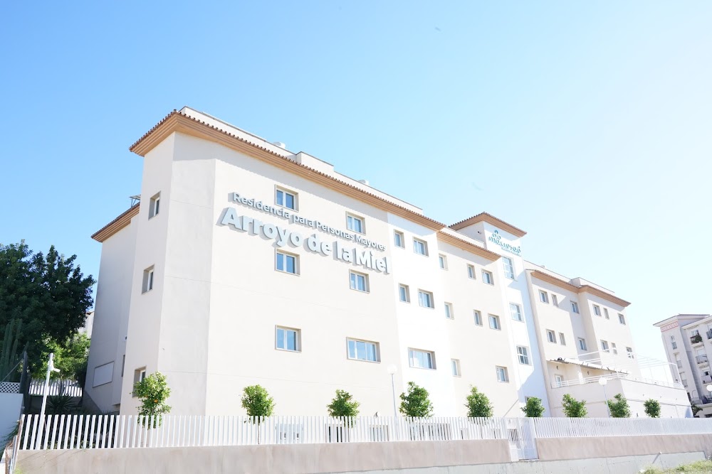 CENTRO RESIDENCIAL PARA PERSONAS MAYORES MACROSAD ARROYO DE LA MIEL — residencia de mayores en Benalmádena (foto 1)