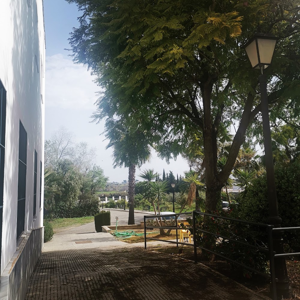 CENTRO RESIDENCIAL PARA MAYORES NUESTRA SEÑORA DE LA SOLEDAD Y SAN JOSÉ — residencia de mayores en Coria del Río (foto 3)
