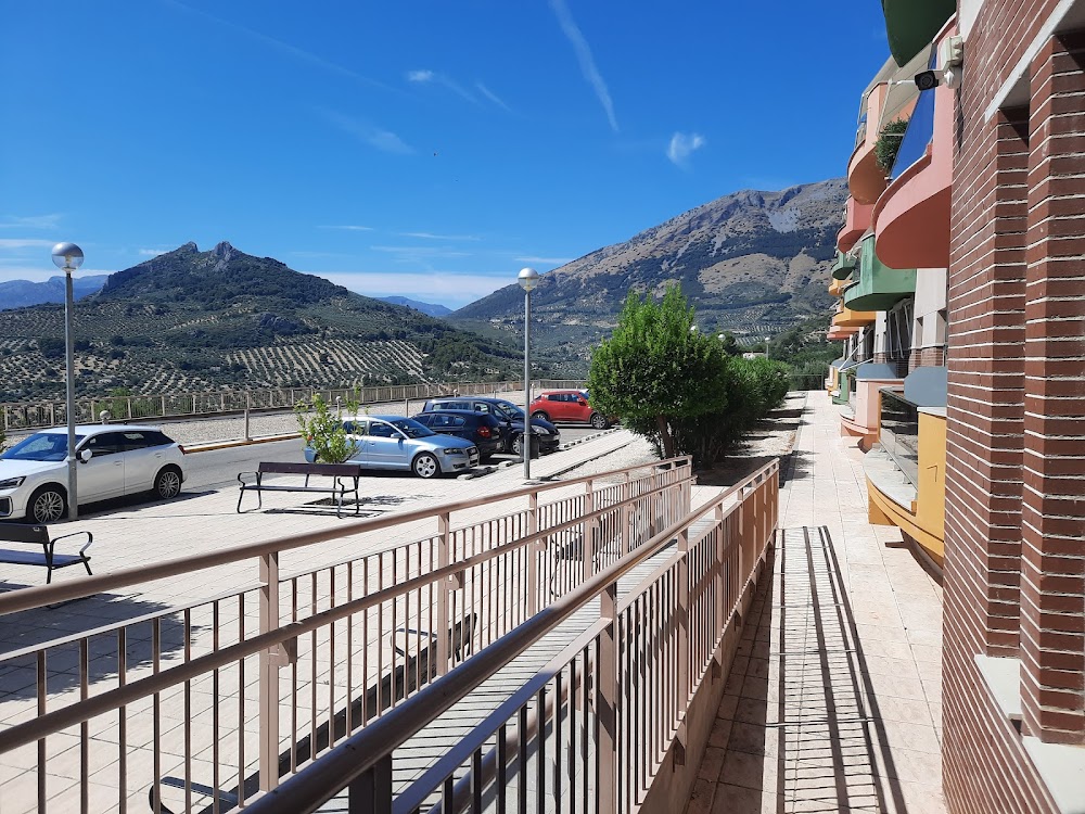 RESIDENCIA PARA PERSONAS MAYORES FUENTE DE LA PEÑA — residencia de mayores en Jaén (foto 1)