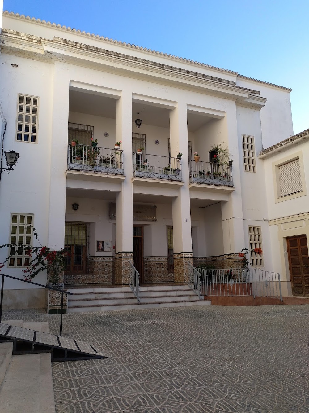 RESIDENCIA HOGAR SAN FRANCISCO — residencia de mayores en Baena (foto 1)