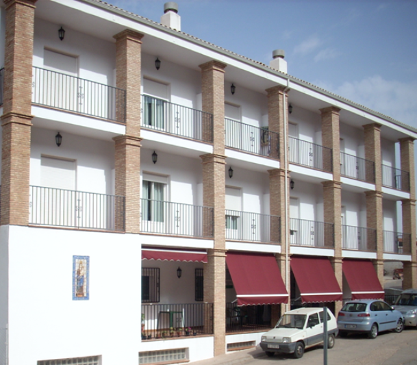 RESIDENCIA PARA PERSONAS MAYORES NAZARET — residencia de mayores en Chiclana de Segura (foto 1)