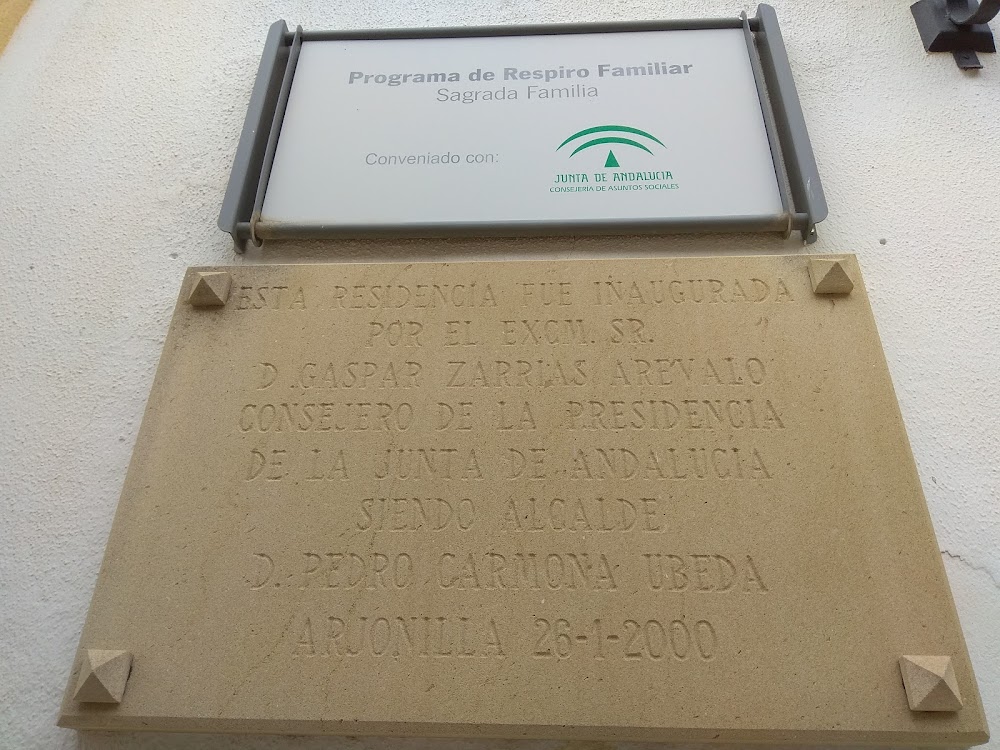 RESIDENCIA DE MAYORES SAGRADA FAMILIA — residencia de mayores en Arjonilla (foto 2)