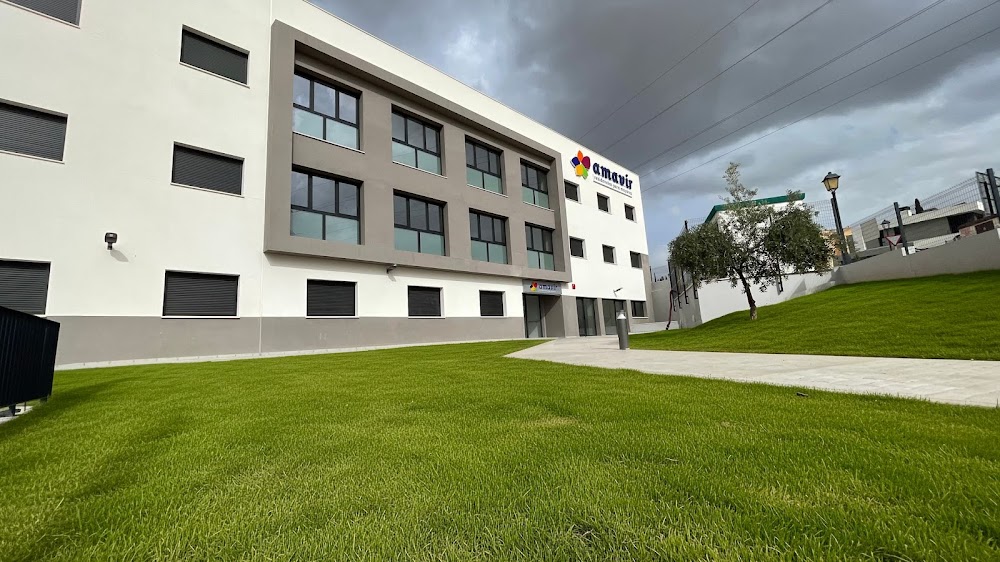 CENTRO RESIDENCIAL PARA PERSONAS MAYORES AMAVIR GRANADA — residencia de mayores en Huétor Vega (foto 1)