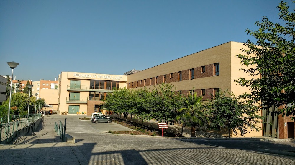 CENTRO RESIDENCIAL PARA PERSONAS MAYORES CLARET GRANADA — residencia de mayores en Granada (foto 1)