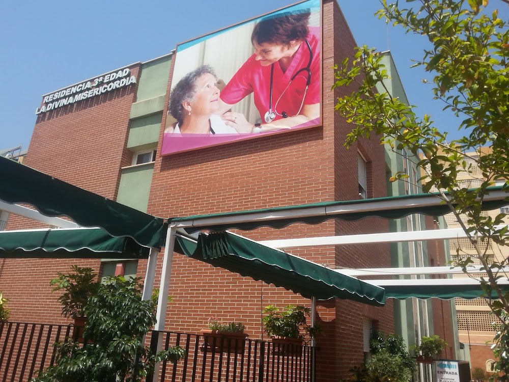 RESIDENCIA TERCERA EDAD LA DIVINA MISERICORDIA — residencia de mayores en Málaga (foto 1)