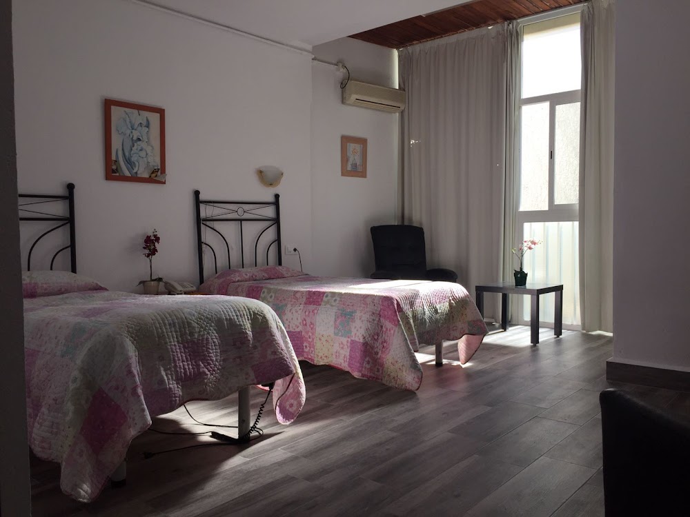 CENTRO RESIDENCIAL DE MAYORES MIRAMAR — residencia de mayores en Algeciras (foto 2)