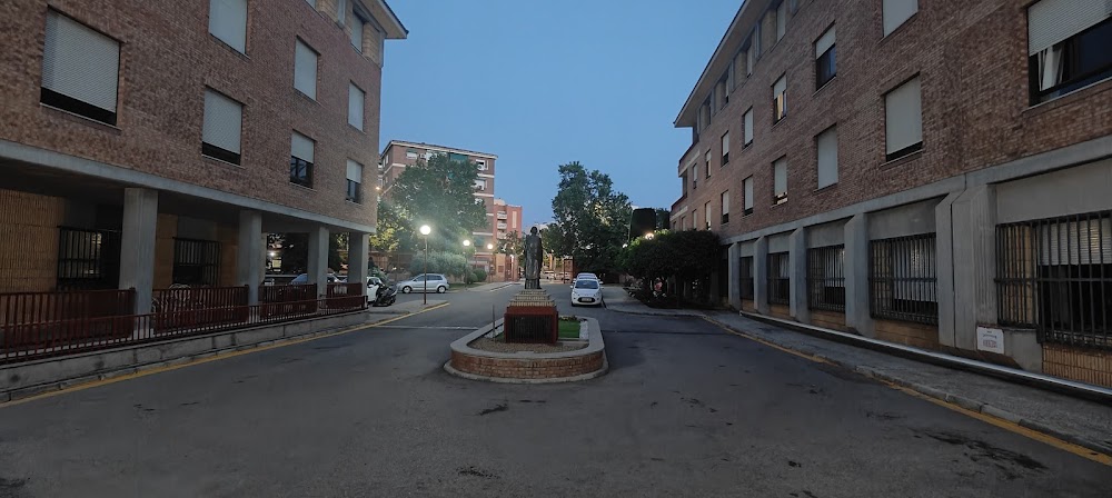 CENTRO RESIDENCIAL PARA MAYORES HERMANITAS DE LOS POBRES — residencia de mayores en Granada (foto 1)