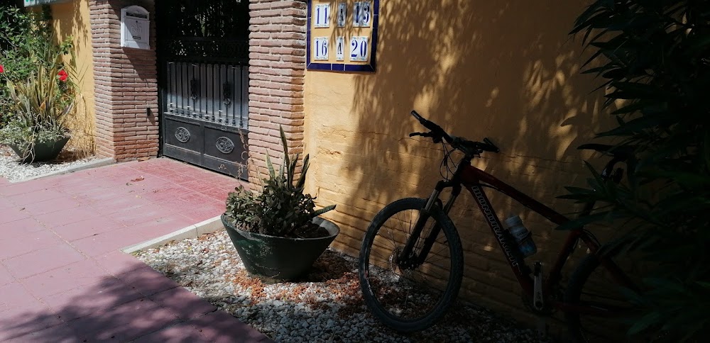 RESIDENCIA DE TERCERA EDAD GUADALMAR — residencia de mayores en Málaga (foto 3)