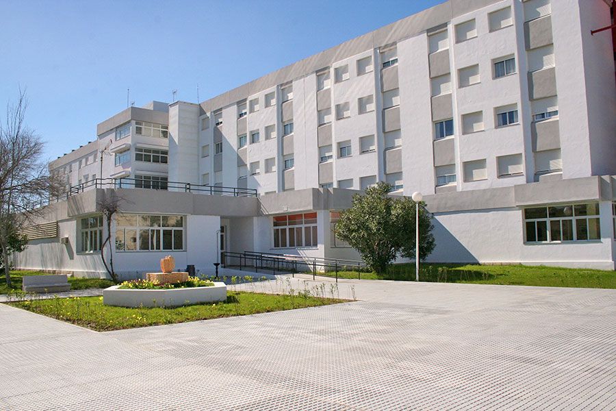 CENTRO RESIDENCIAL PARA MAYORES CRUZ ROJA ESPAÑOLA — residencia de mayores en San Fernando (foto 1)
