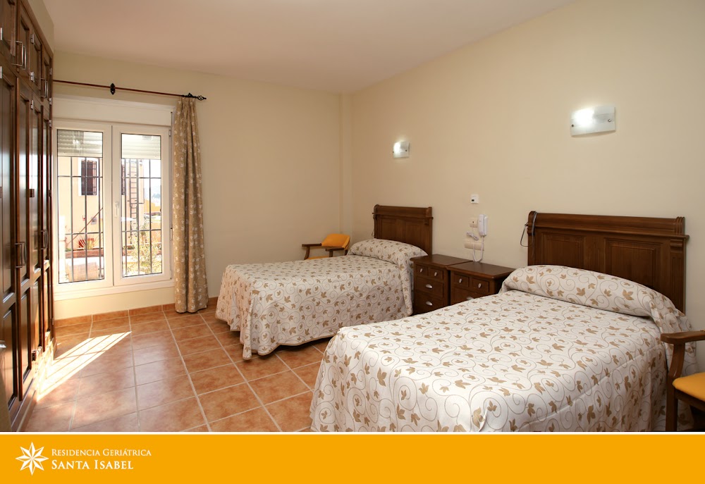 CENTRO RESIDENCIAL PARA PERSONAS MAYORES SANTA ISABEL — residencia de mayores en Málaga (foto 2)