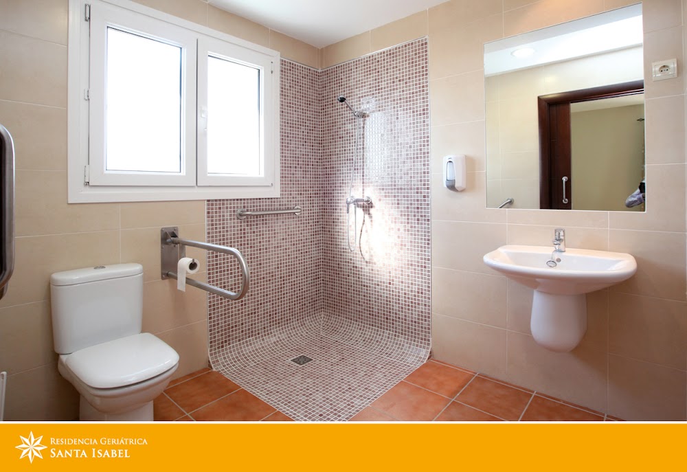 CENTRO RESIDENCIAL PARA PERSONAS MAYORES SANTA ISABEL — residencia de mayores en Málaga (foto 3)