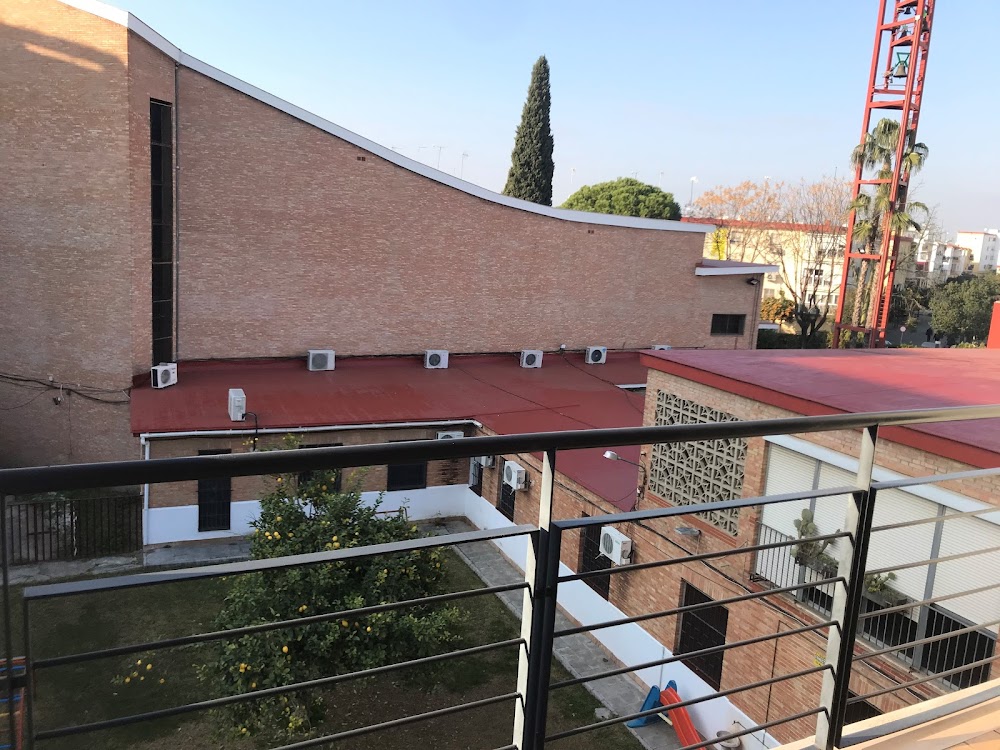 CENTRO RESIDENCIAL SAN EUGENIO — residencia de mayores en Sevilla (foto 1)