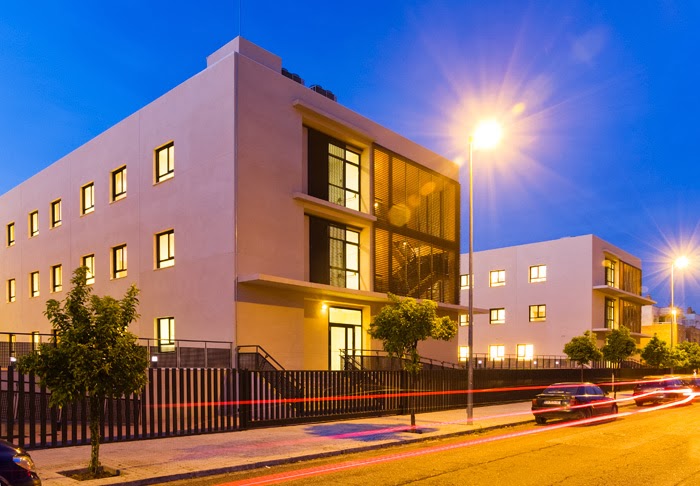 CENTRO RESIDENCIAL PARA MAYORES FUNDOMAR-BERMEJALES — residencia de mayores en Sevilla (foto 3)
