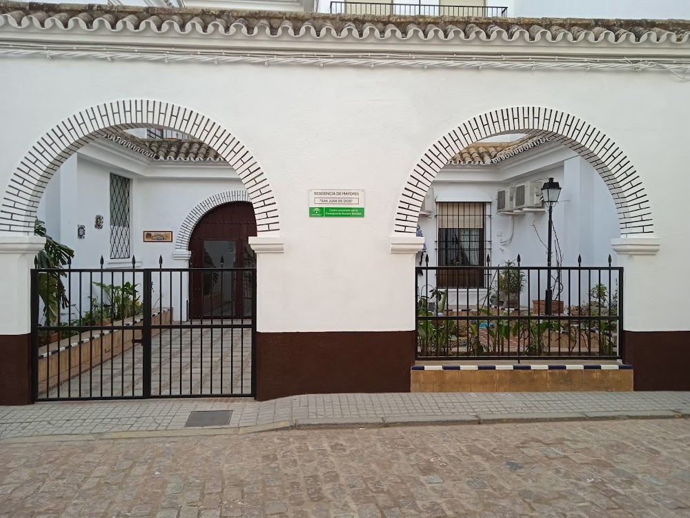 CENTRO RESIDENCIAL PARA MAYORES SAN JUAN DE DIOS — residencia de mayores en Constantina (foto 2)