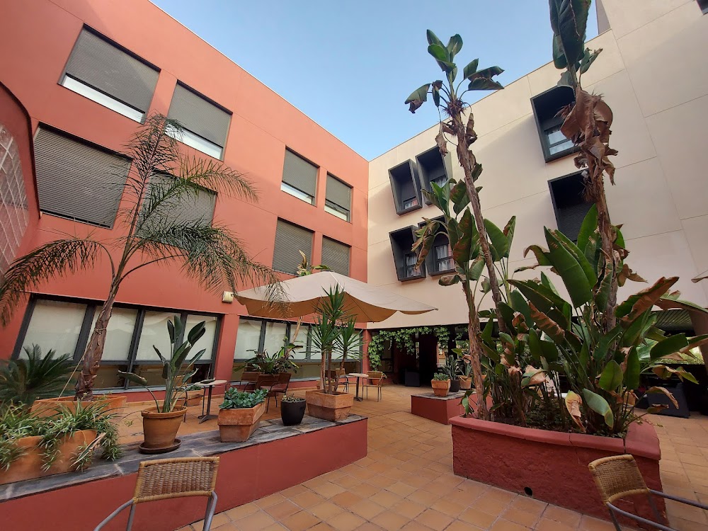 CENTRO RESIDENCIAL PARA MAYORES BALLESOL AZALEA — residencia de mayores en Sevilla (foto 1)