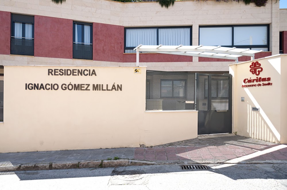 CENTRO RESIDENCIAL PARA MAYORES "LOS NARANJOS" — residencia de mayores en Palomares del Río (foto 1)