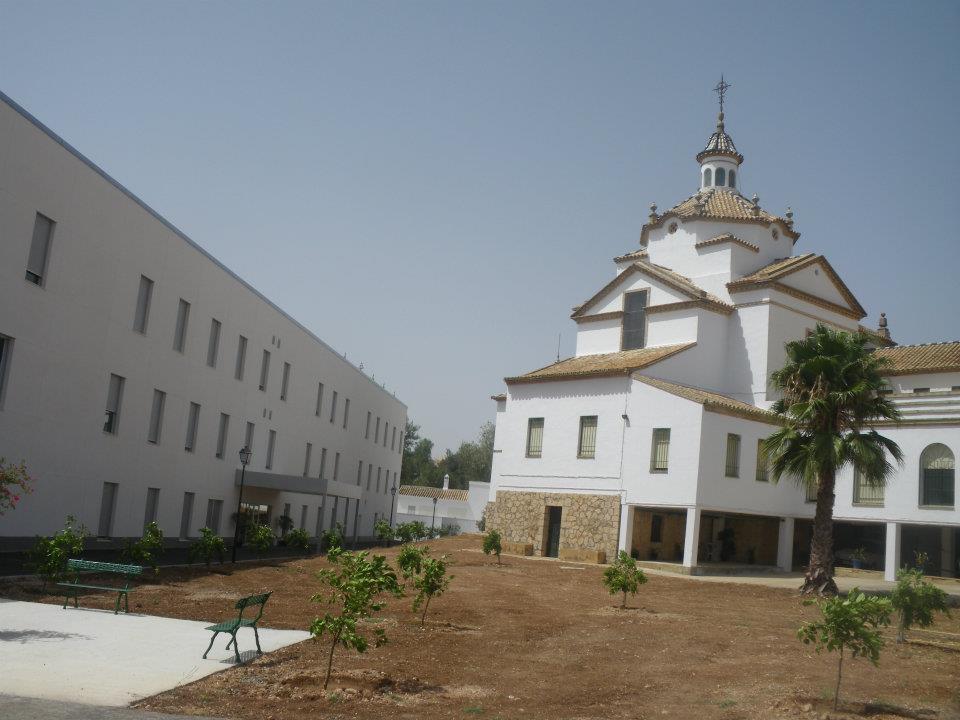 CENTRO RESIDENCIAL PARA MAYORES SAN FERNANDO Y SANTA ELISA — residencia de mayores en Montellano (foto 1)