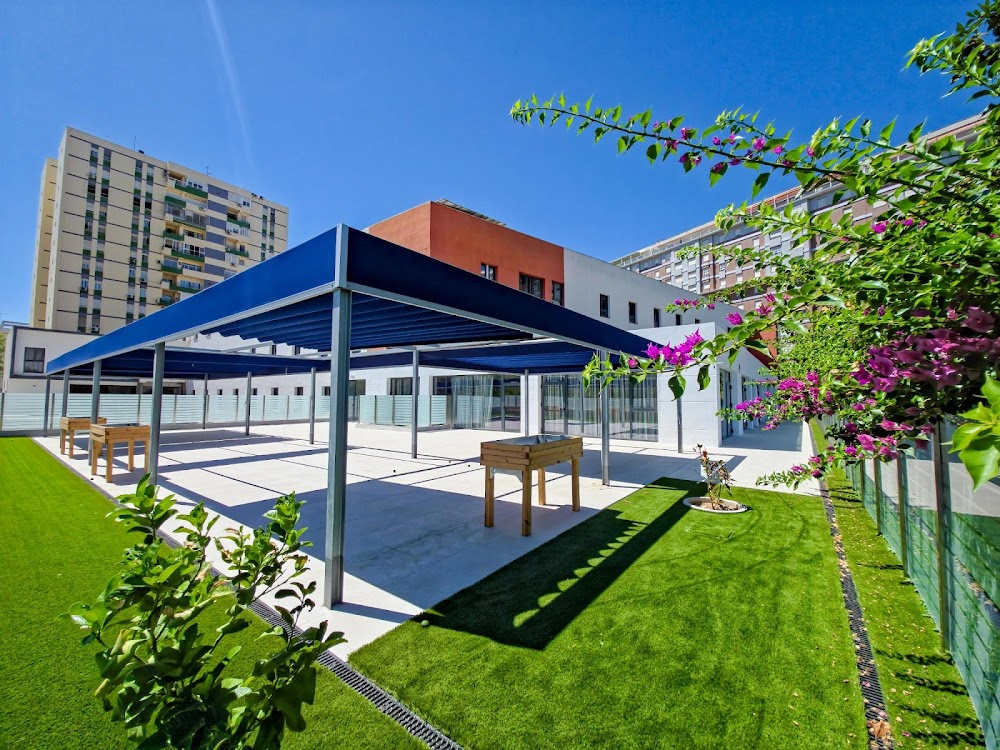 CENTRO RESIDENCIAL PARA PERSONAS MAYORES VITALIA KANSAS CITY — residencia de mayores en Sevilla (foto 1)